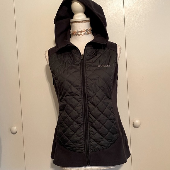 Columbia Jackets & Blazers - ON HOLD Columbia Size Small quilted Vest with Hood